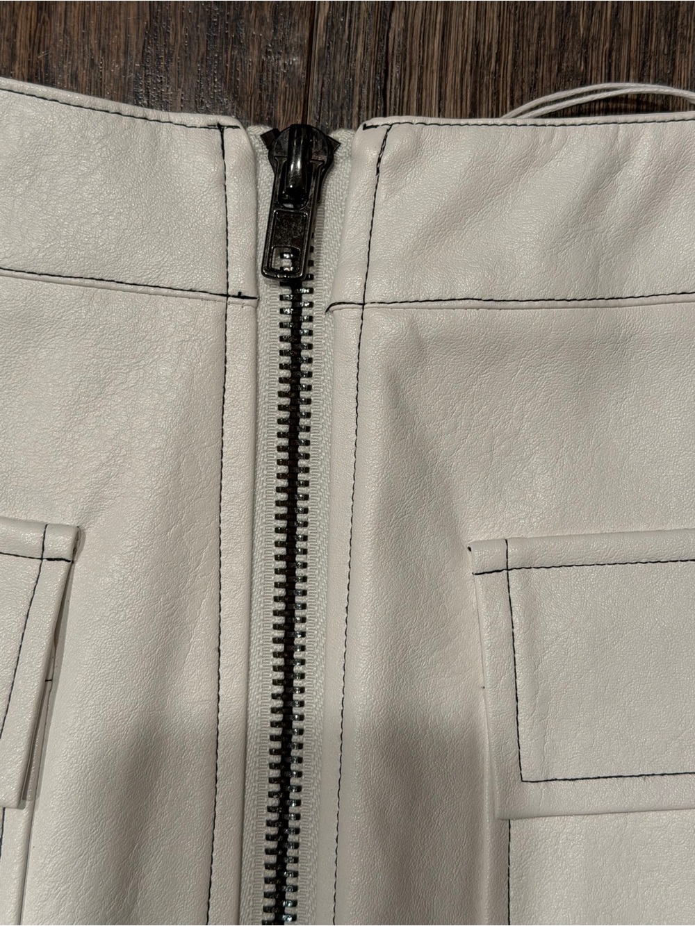 Wild Honey Ivory Front-Zip Utility Mini Skirt - Picture 2 of 10